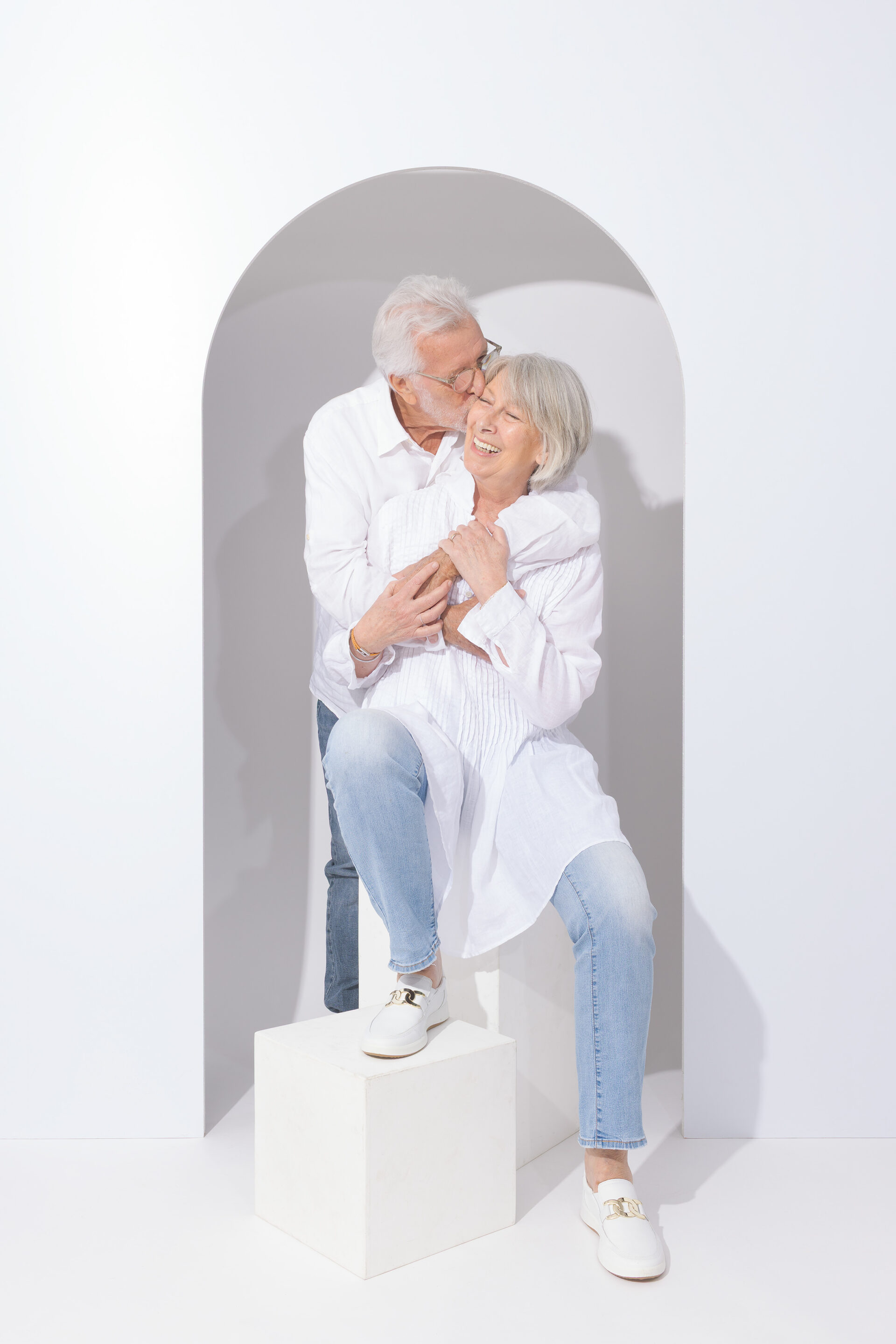 photo en studio à Montpellier, photo en duo/couple. Photos en amoureux. Montpellier, Nimes, Lunel, Vauvert, Calvisson, Mus, Aubais, Aimargues